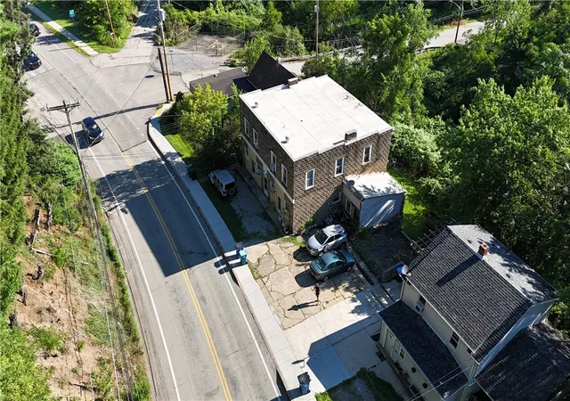 5th image of 1088 Milltown Rd, Verona, PA 15147 | MLS# 1766661