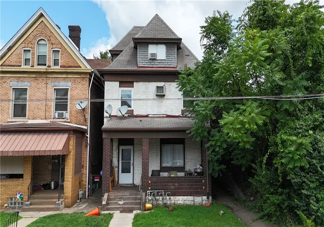 2nd image of 615 Sunnyside, East Mc Keesport, PA 15112 | MLS# 1766662