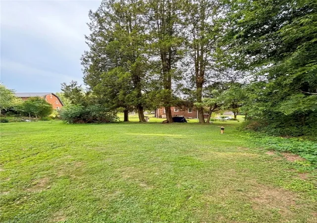 5th image of 3941 New Castle Rd, Shenango Twp, PA 16143 | MLS# 1766626