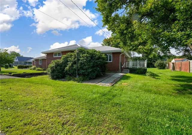 2nd image of 19 Armstrong St, Cheswick, PA 15024 | MLS# 1766684