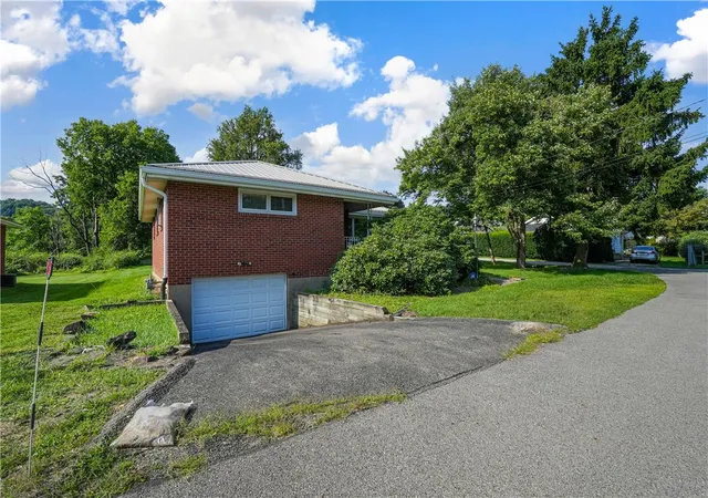 3rd image of 19 Armstrong St, Cheswick, PA 15024 | MLS# 1766684