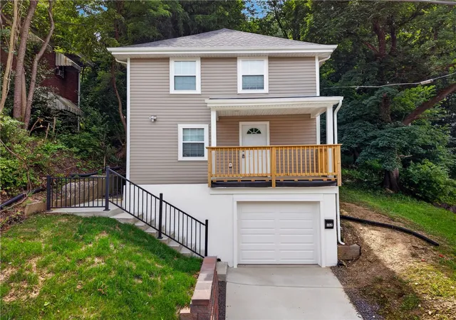 1st image of 112 Locust St, Aliquippa, PA 15001 | MLS# 1766682