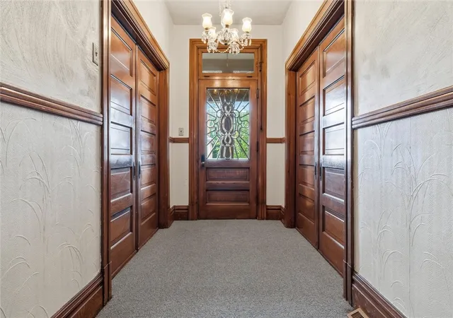 3rd image of 400 E 10Th Ave, Munhall, PA 15120 | MLS# 1765894