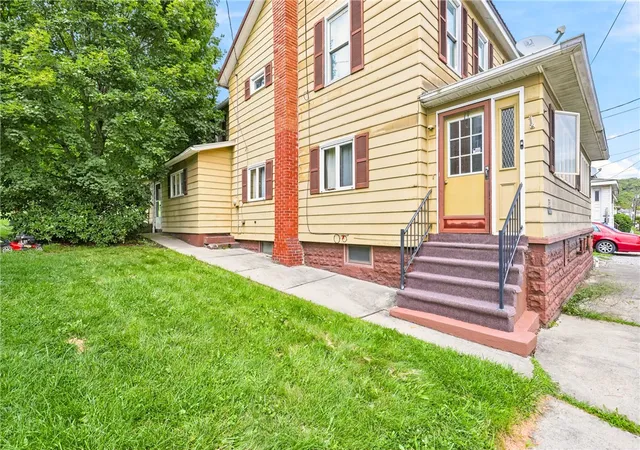 5th image of 557 Railroad St, Windber, PA 15963 | MLS# 1766720