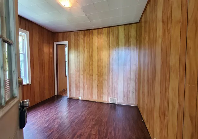 Photo 3 of Single family home for sale at 264 Cleveland St, Butler, PA 16001 | MLS# 1766725 | Listing updated on 2026-07-27