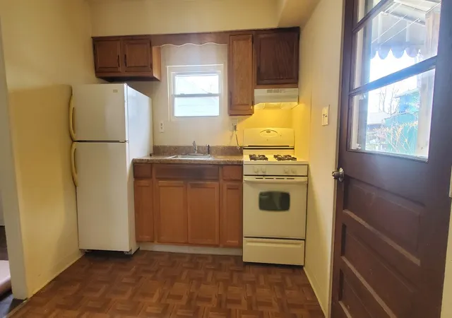 Photo 4 of Single family home for sale at 266 Cleveland St, Butler, PA 16001 | MLS# 1766726 | Listing updated on 2026-07-27