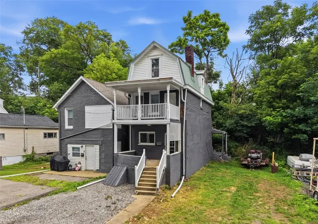 Photo 2 of Single family home for sale at 330 Nesbitt St, Collier Twp, PA 15106 | MLS# 1766728 | Listing updated on 2026-08-31