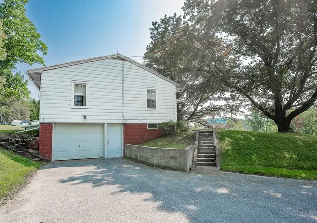 4th image of 18299 Route 286 Hwy, Montgomery/grant, PA 15759 | MLS# 1766741