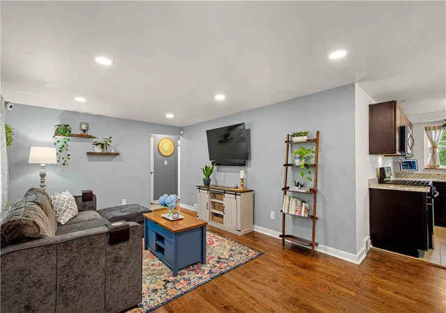 4th image of 3740 Willett Rd, Baldwin Boro, PA 15227 | MLS# 1766751