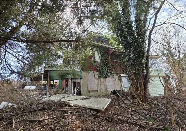 Photo 3 of Single family home for sale at 23 Maple Ave #B, Jeannette, PA 15644 | MLS# 1766755 | Listing updated on 2026-08-04