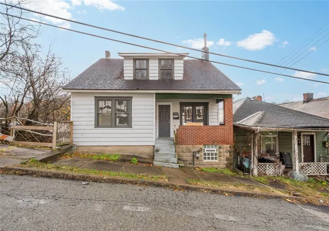 1st image of 927 Lynn Ave, Turtle Creek, PA 15145 | MLS# 1766435