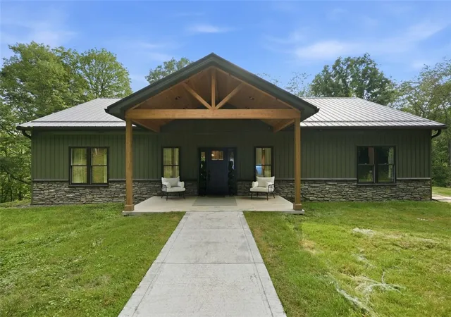1st image of 521 Creek Rd, Smith, PA 15019 | MLS# 1765167