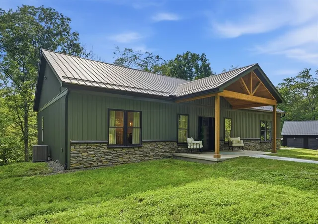 2nd image of 521 Creek Rd, Smith, PA 15019 | MLS# 1765167