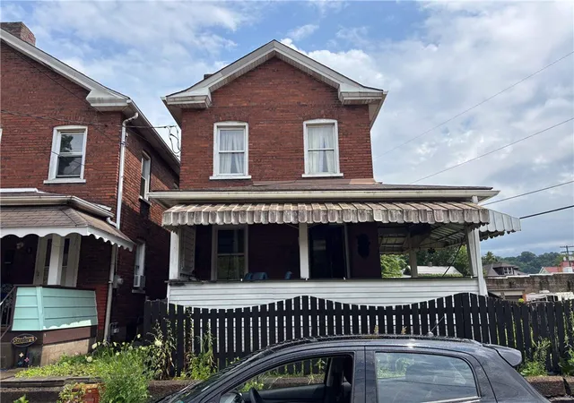 Photo 1 of Single family home for sale at 6 Center St, Harrison Twp, PA 15065 | MLS# 1766800 | Listing updated on 2026-08-04
