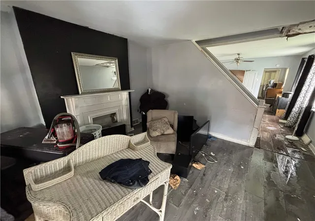 Photo 3 of Single family home for sale at 6 Center St, Harrison Twp, PA 15065 | MLS# 1766800 | Listing updated on 2026-08-04