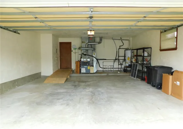 Photo 2 of Single family home for sale at 321 Meadowlark Dr, South Union Twp, PA 15401 | MLS# 1766334 | Listing updated on 2026-08-31