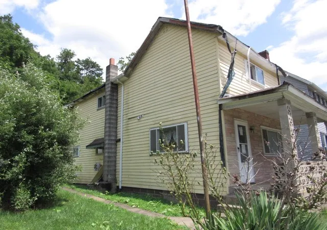 2nd image of 1025 Pike Run Dr, California, PA 15423 | MLS# 1766817