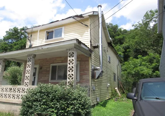 3rd image of 1025 Pike Run Dr, California, PA 15423 | MLS# 1766817