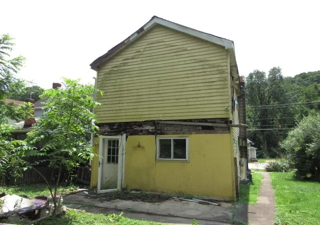 4th image of 1025 Pike Run Dr, California, PA 15423 | MLS# 1766817