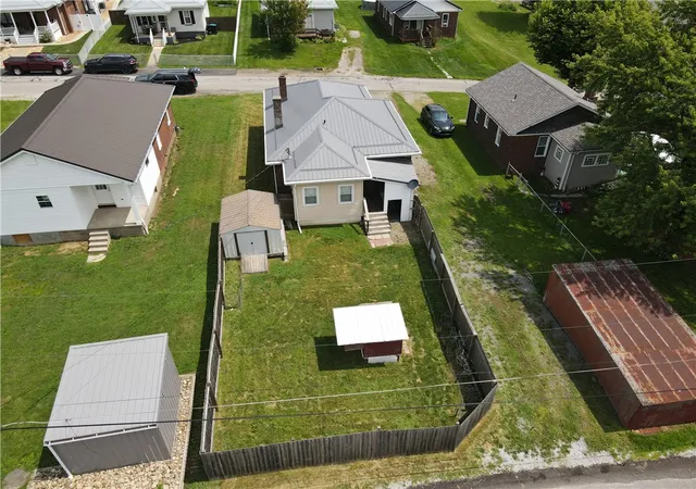 30th image of 828 John St, Smith, PA 15054 | MLS# 1766306