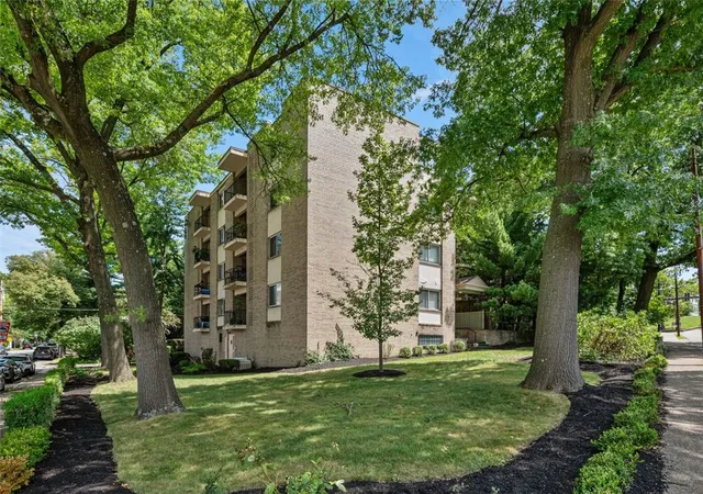 30th image of 605 Shady Ave #A-5, Shadyside, PA 15206 | MLS# 1766637