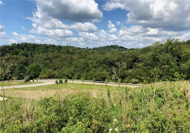 2nd image of 4010 Shenandoah Dr, Clairton, PA 15025 | MLS# 1766830