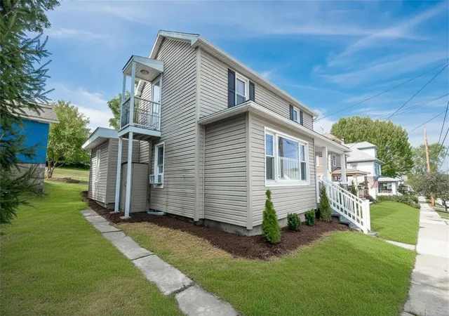 2nd image of 608 Maple St, Indiana Boro, PA 15701 | MLS# 1766648