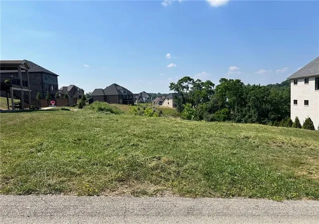 4th image of 4013 Shenandoah Dr, Clairton, PA 15025 | MLS# 1766862