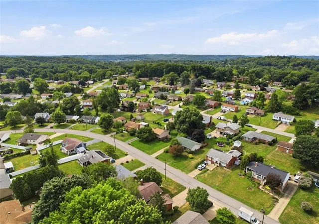 39th image of 225 Princeton Dr, Aliquippa, PA 15001 | MLS# 1766893