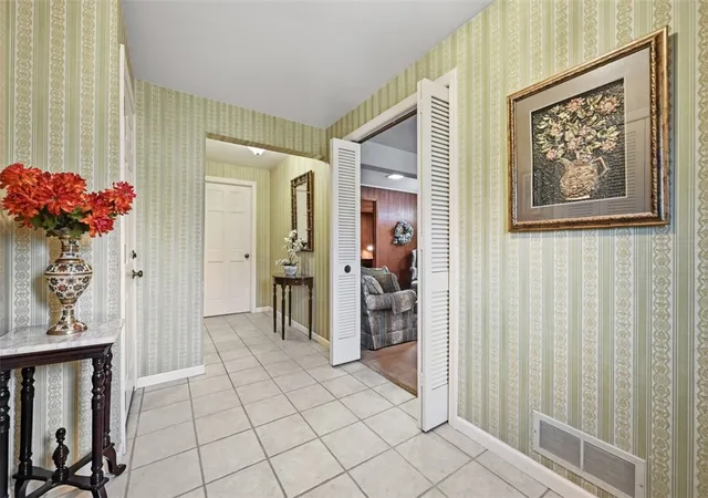 4th image of 225 Princeton Dr, Aliquippa, PA 15001 | MLS# 1766893