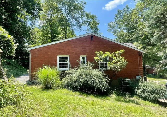 5th image of 1016 Weber St, Wilkinsburg, PA 15221 | MLS# 1766538