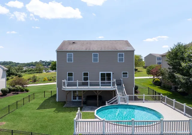 2nd image of 204 Pointer Dr, Jefferson Hills, PA 15025 | MLS# 1766942