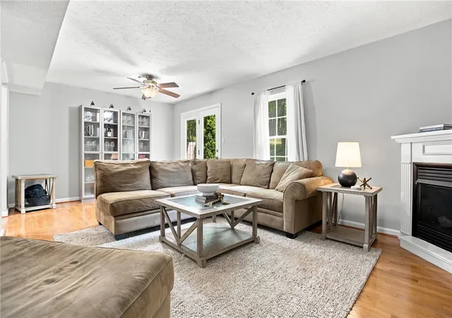 3rd image of 1343 Meadowbrook Dr, North Strabane, PA 15317 | MLS# 1766484
