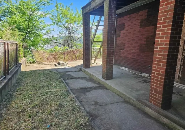 2nd image of 2117 Eggers, Troy Hill, PA 15212 | MLS# 1766953