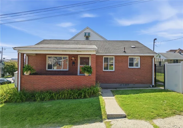 1st image of 903 Penn St, Brackenridge, PA 15014 | MLS# 1766565