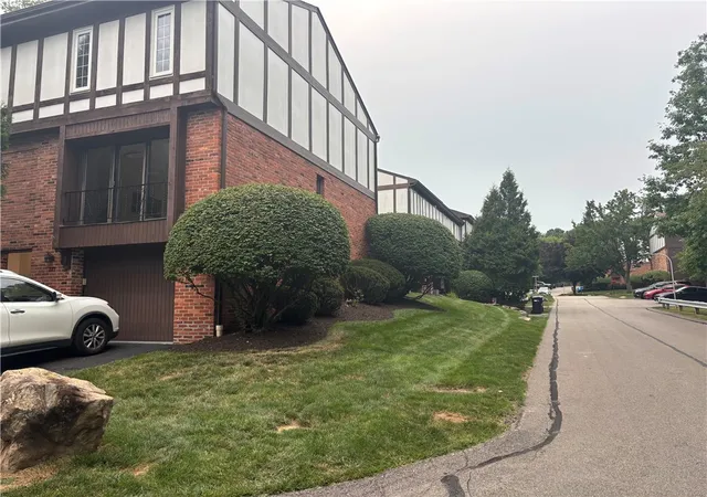 1st image of 227 Queensberry Ct, Ross Twp, PA 15237 | MLS# 1766958