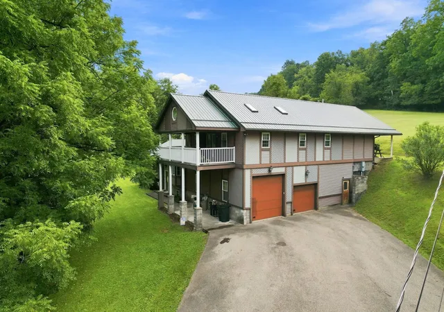 2nd image of 28 Dutch Glory Road Road, West Bethlehem, PA 15311 | MLS# 1766989