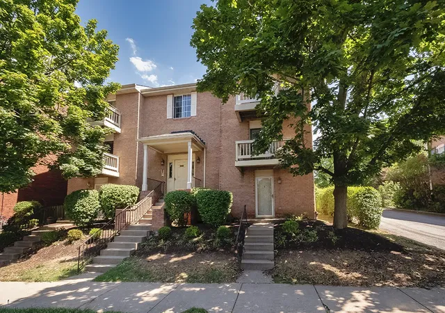 Photo 1 of Condo for sale at 3266 Ward St #4, Oakland, PA 15213 | MLS# 1766570 | Listing updated on 2026-08-04