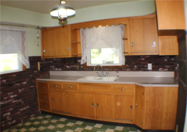 5th image of 710 Center Ave, N Charleroi, PA 15022 | MLS# 1767038