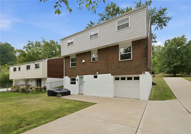30th image of 208 Parkedge Rd, Green Tree, PA 15220 | MLS# 1766984