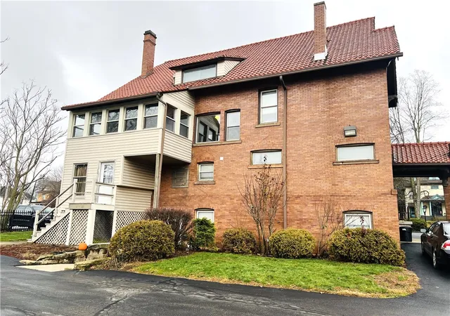 3rd image of 314 E Lincoln Ave, New Castle, PA 16105 | MLS# 1766921