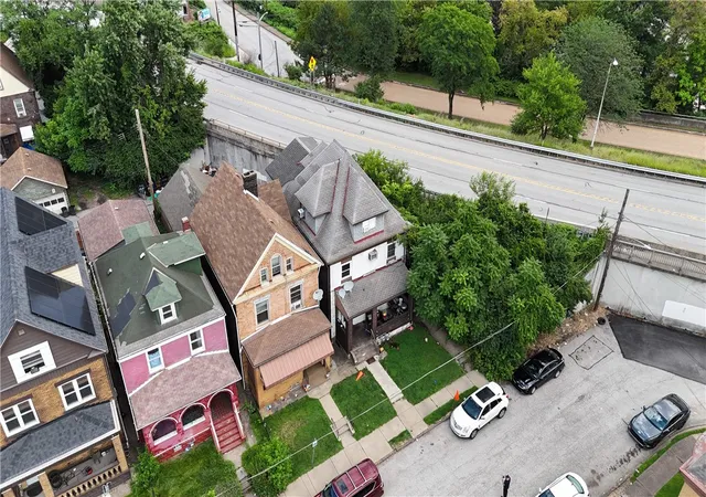 4th image of 615 Sunnyside Ave, East Mc Keesport, PA 15112 | MLS# 1767099