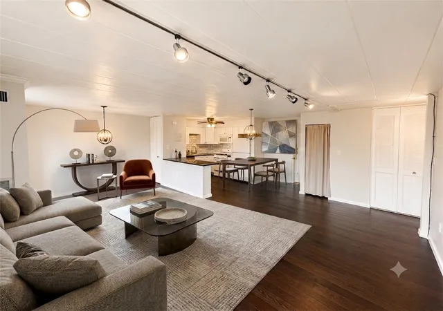 5th image of 5 Bayard Rd #706, Shadyside, PA 15213 | MLS# 1767045