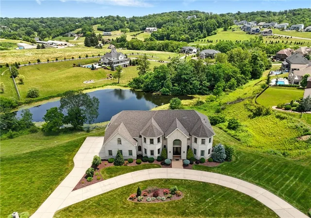 3rd image of 514 Villa, Peters Twp, PA 15367 | MLS# 1766997
