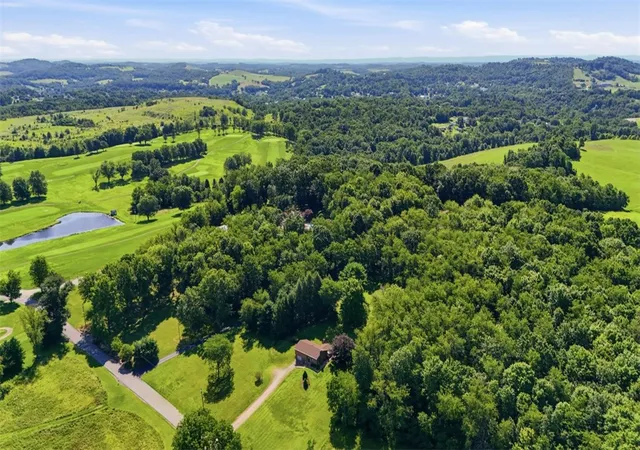 3rd image of 62 Chippewa Rd, Bentleyville, PA 15314 | MLS# 1767131