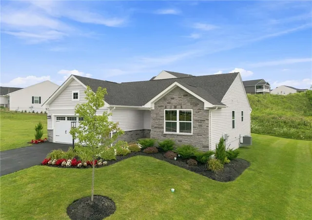 2nd image of 5148 Bentgrass Dr, Hempfield Twp, PA 15601 | MLS# 1767101