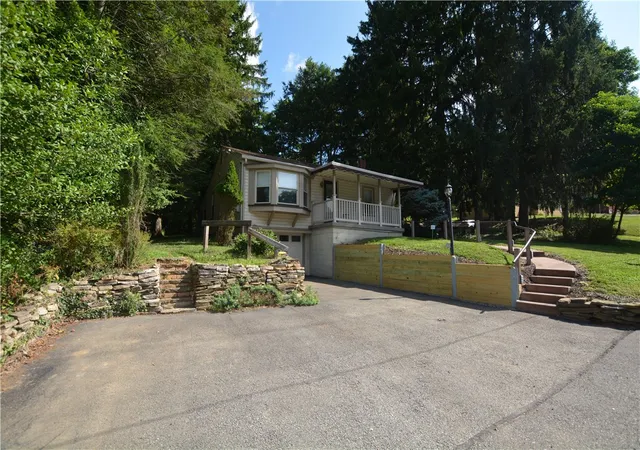 47th image of 2425 Hampton Ave, Allison Park, PA 15101 | MLS# 1767143
