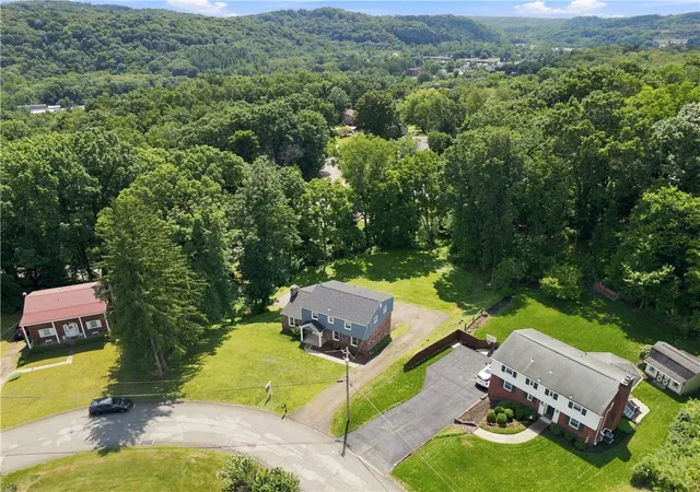Photo 2 of Sale Pending at 4339 Reynard Dr, Murrysville, PA 15668 | MLS# 1767168 | Listing updated on 2026-07-30