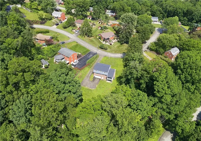 Photo 4 of Sale Pending at 4339 Reynard Dr, Murrysville, PA 15668 | MLS# 1767168 | Listing updated on 2026-07-30