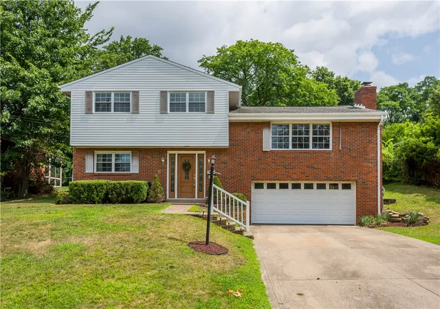 1st image of 1517 Forestview Dr, Mt Lebanon, PA 15234 | MLS# 1767174